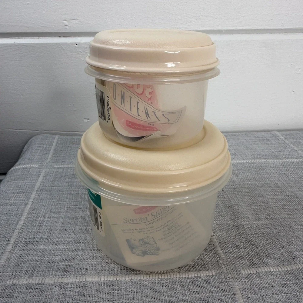Lot of 2 Vintage Rubbermaid Cylinder Containers 1‎ Cup 3 Cups 6 & 7